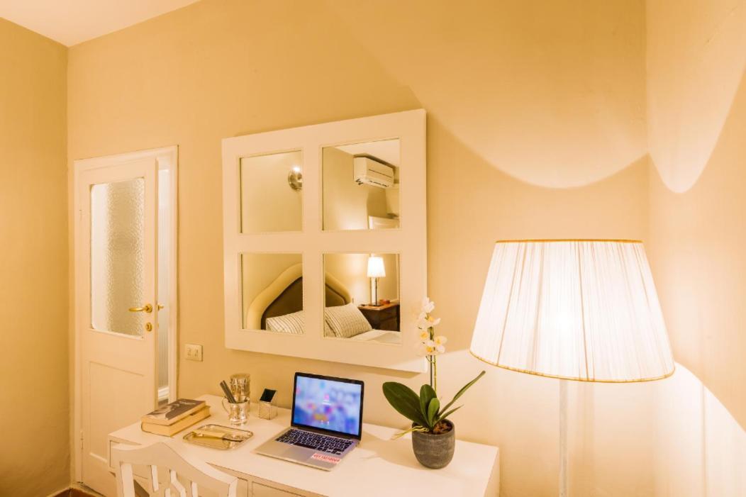Flat Sole In The Hearth Of Firenze Bagian luar foto