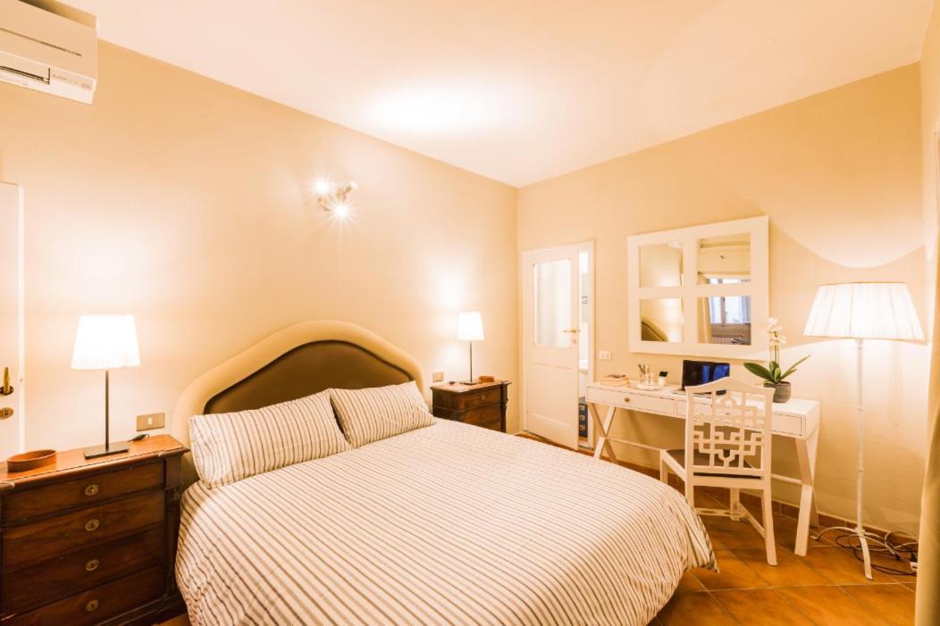 Flat Sole In The Hearth Of Firenze Bagian luar foto