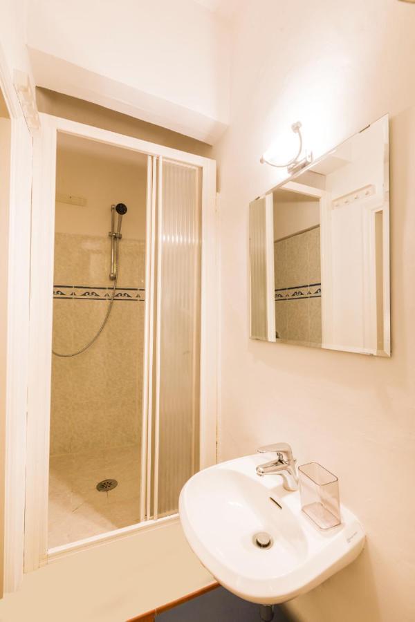 Flat Sole In The Hearth Of Firenze Bagian luar foto